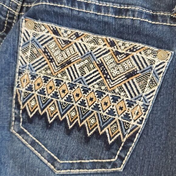 ND Weekend Curvy Women's Bootcut Jeans beautiful embroidery Cross pockets Size 6 - Picture 7 of 8